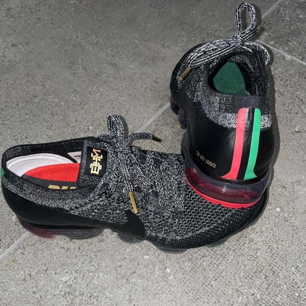 Mens nike air vapormax black history month edition. Worn once.